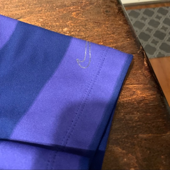 Nike Golf size medium women’s shirt - Picture 4 of 5